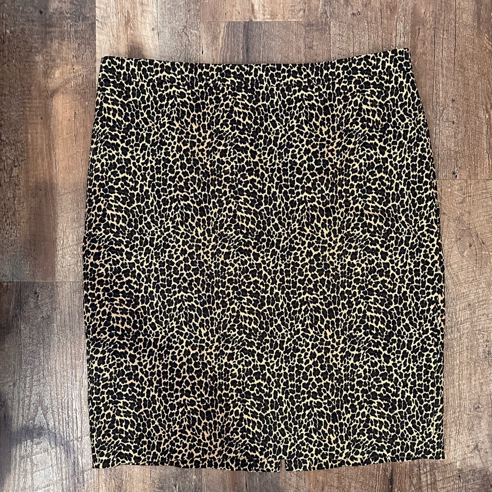 J. Crew Leopard 🐆 Pencil Skirt